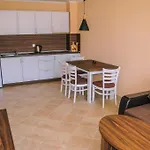 In Rif 3 Хотел Равда